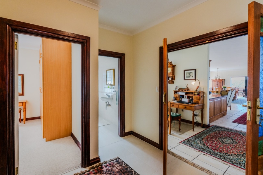 4 Bedroom Property for Sale in Stilbaai Wes Western Cape